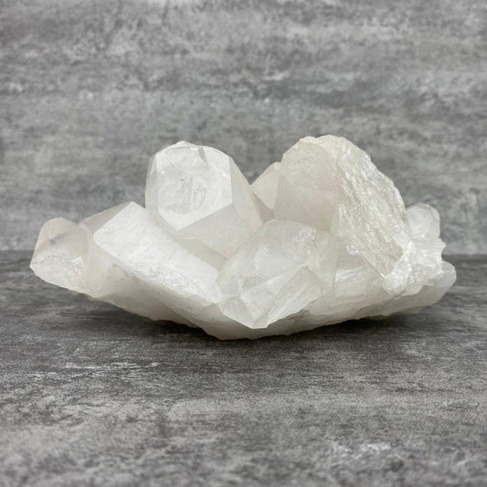 Amas de cristal de roche (1009g) Réf : DRU41 - lespierresdubienetre