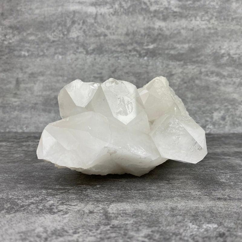 Amas de cristal de roche (1009g) Réf : DRU41 - lespierresdubienetre