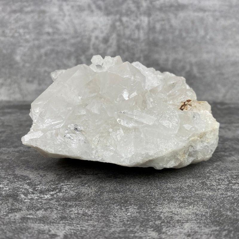 Amas de cristal de roche (259g) Réf : DRU15 - lespierresdubienetre
