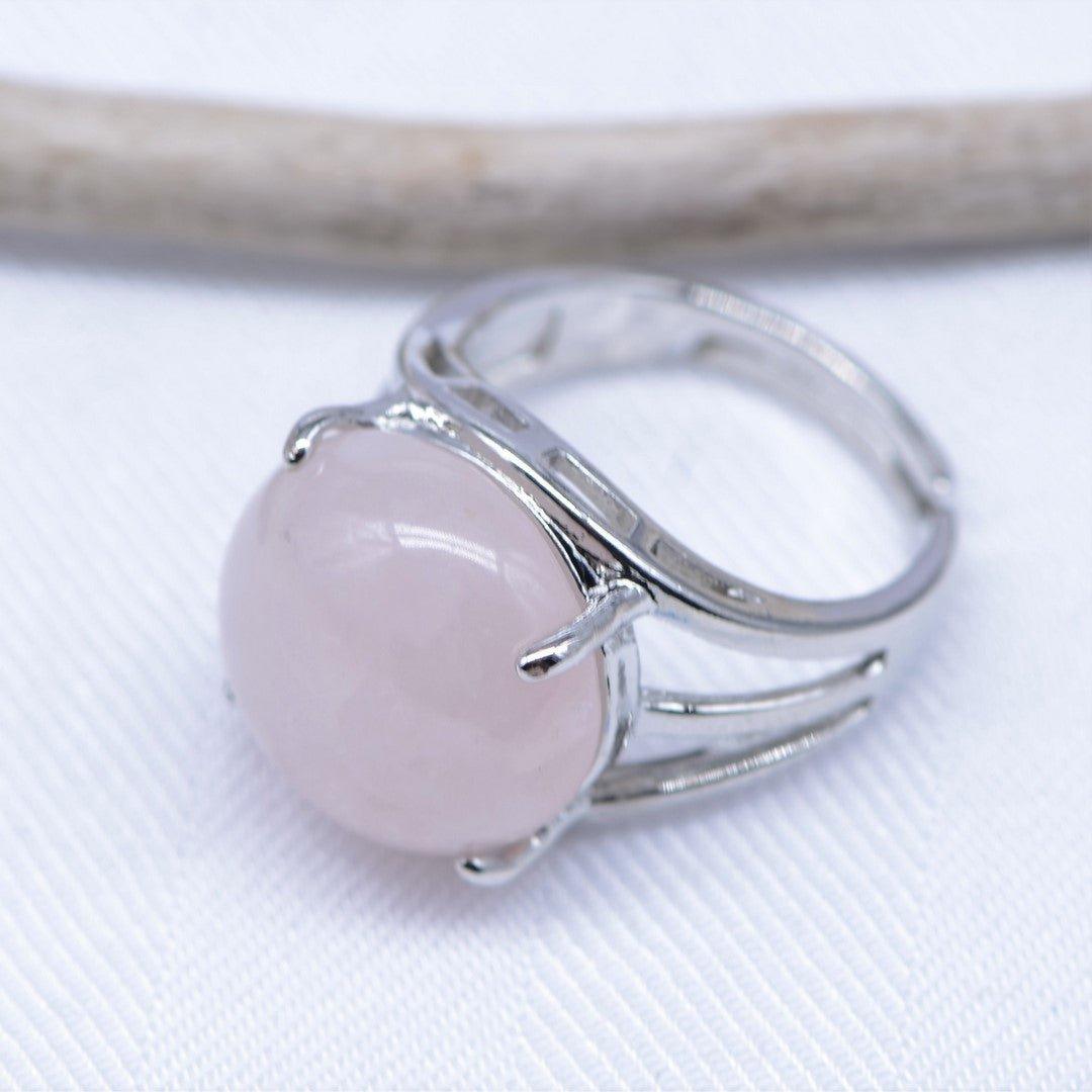 Bague "Amour" Cabochon ronde en Quartz Rose - lespierresdubienetre