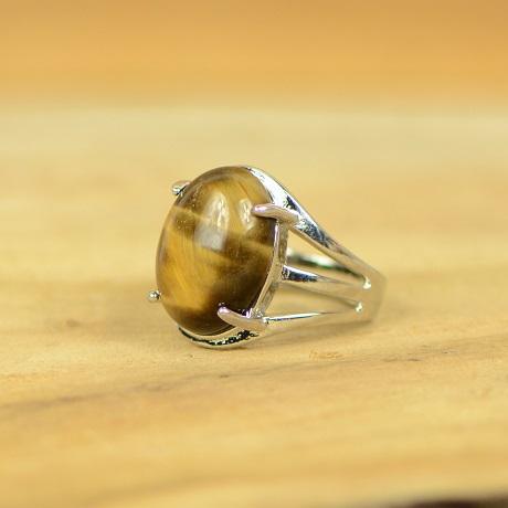 Bague "Confiance" Cabochon ovale en Oeil-de-Tigre (réglable) - lespierresdubienetre