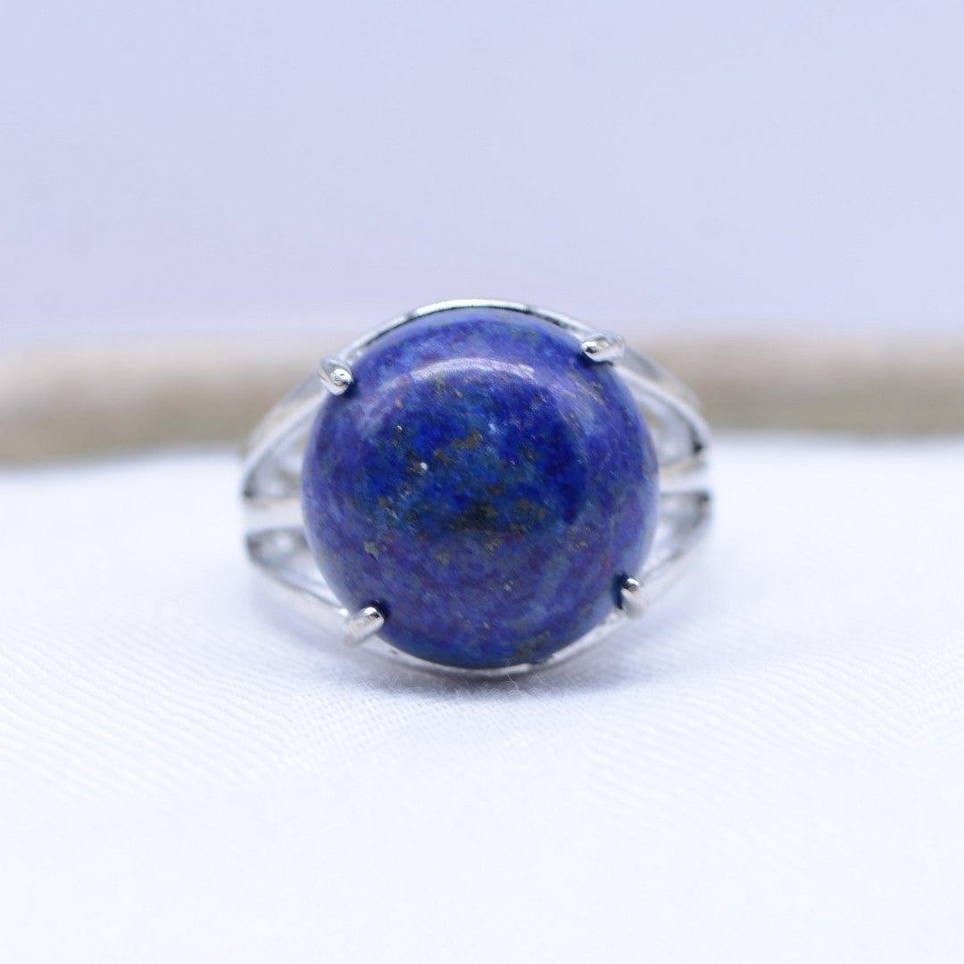 Bague "Contrôle" Cabochon ronde en Lapis Lazuli (réglable) - lespierresdubienetre