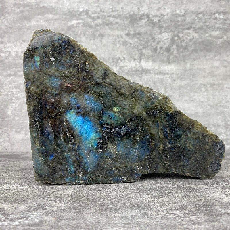 Bloc de Labradorite SEMI POLI (814g) AB Réf : LMGSP11 - lespierresdubienetre