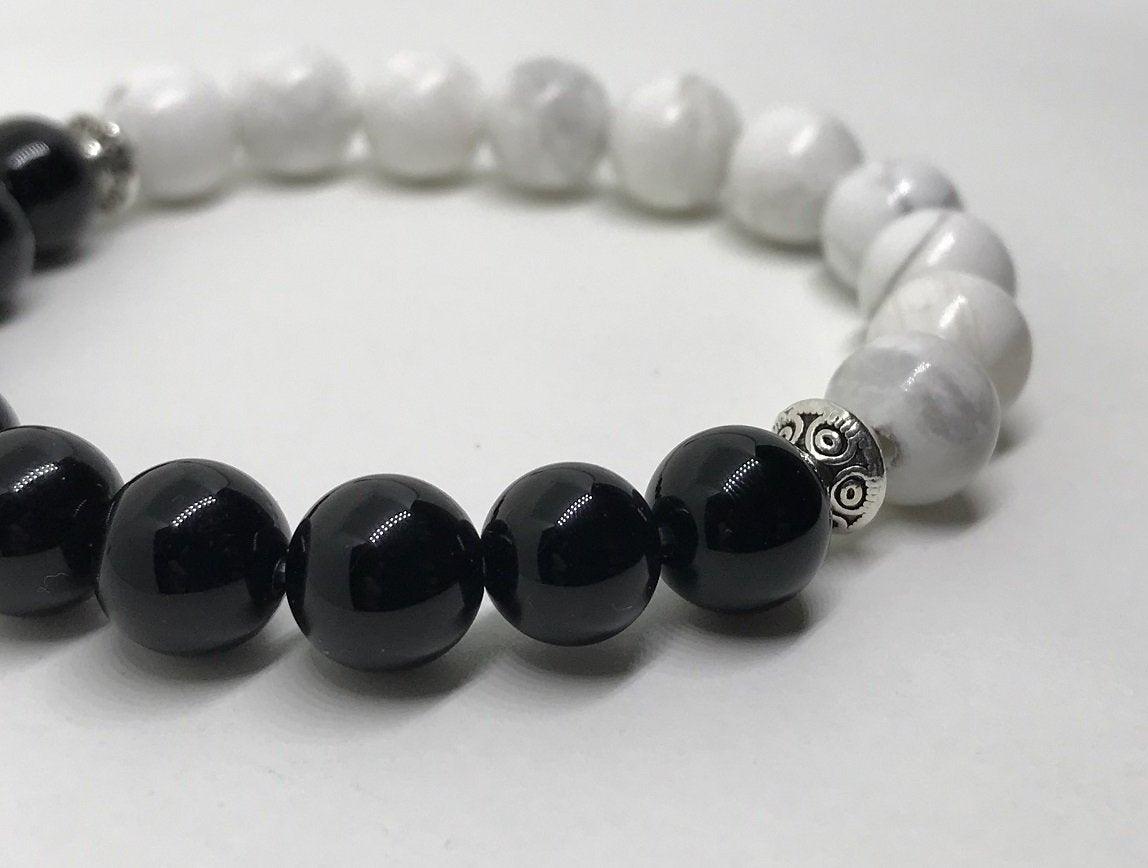 Bracelet "Patience et Communication" en Agate Noire & Howlite Dépolie - lespierresdubienetre