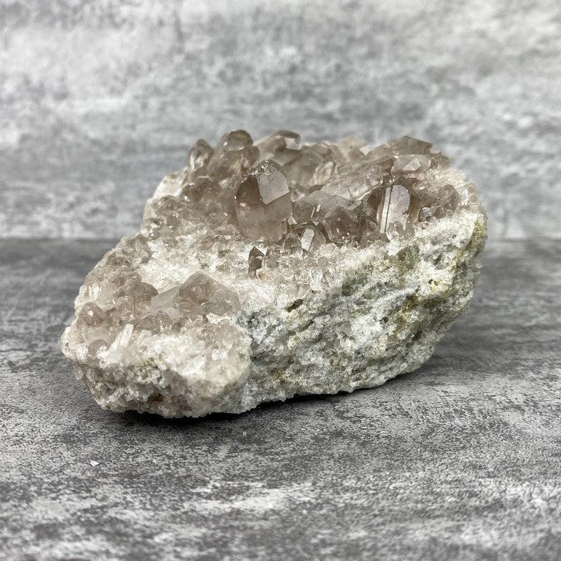 Géode de quartz fumé (383g) Réf : GQF14 - lespierresdubienetre
