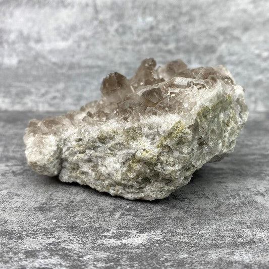 Géode de quartz fumé (383g) Réf : GQF14 - lespierresdubienetre