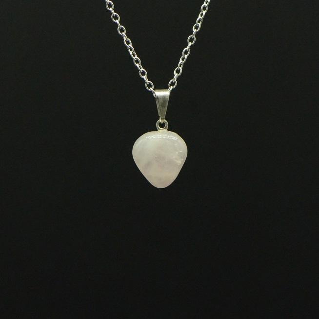 Pendentif "Amour" roulé en Quartz Rose - lespierresdubienetre