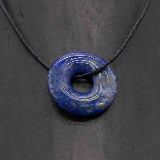 Pendentif Donut "Contrôle" en Lapis Lazuli - lespierresdubienetre