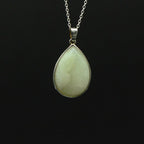 Pendentif "Sérénité" en Jade Goutte - lespierresdubienetre